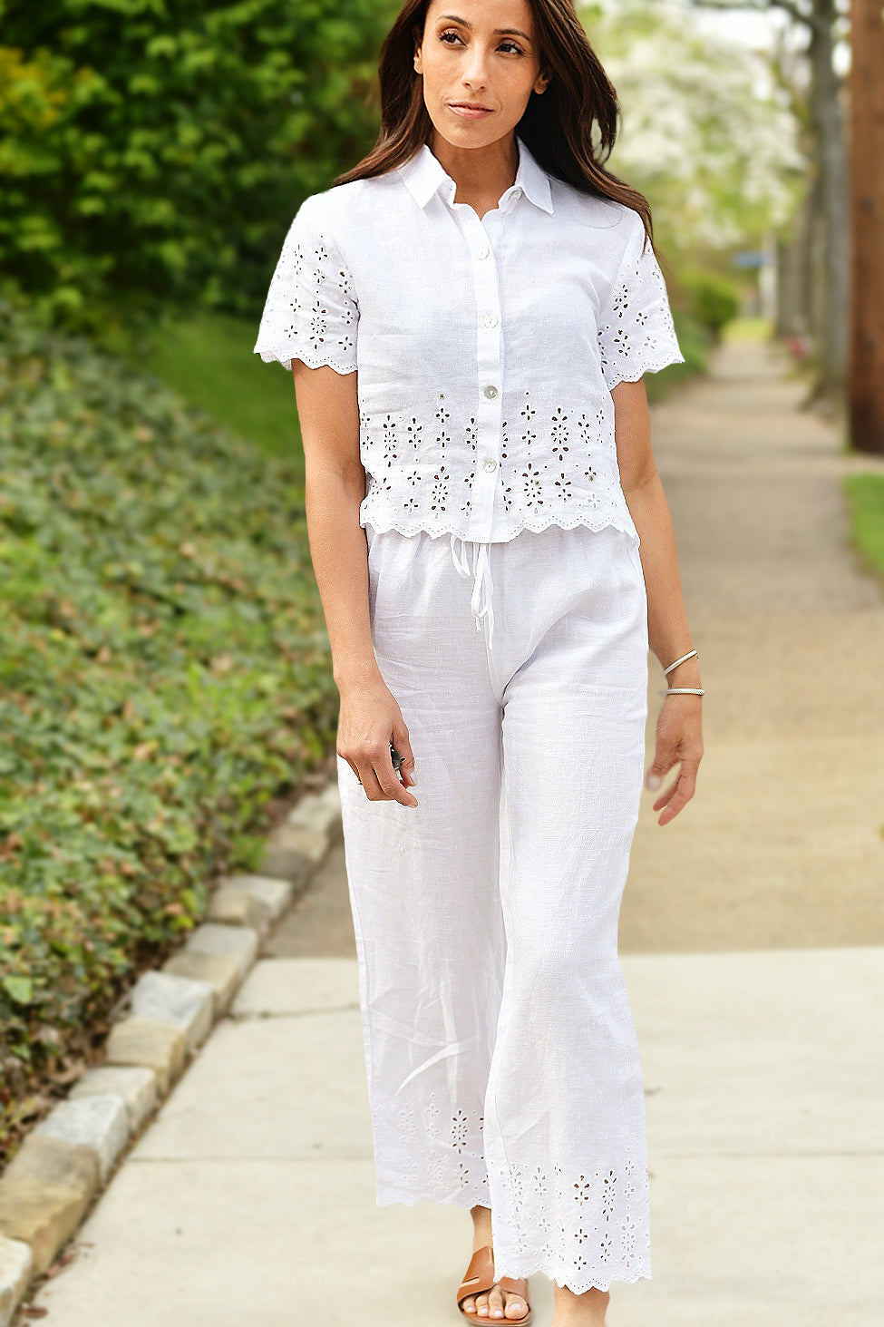 BELLA DAHL BEACH CROP EYELET WHITE PANT