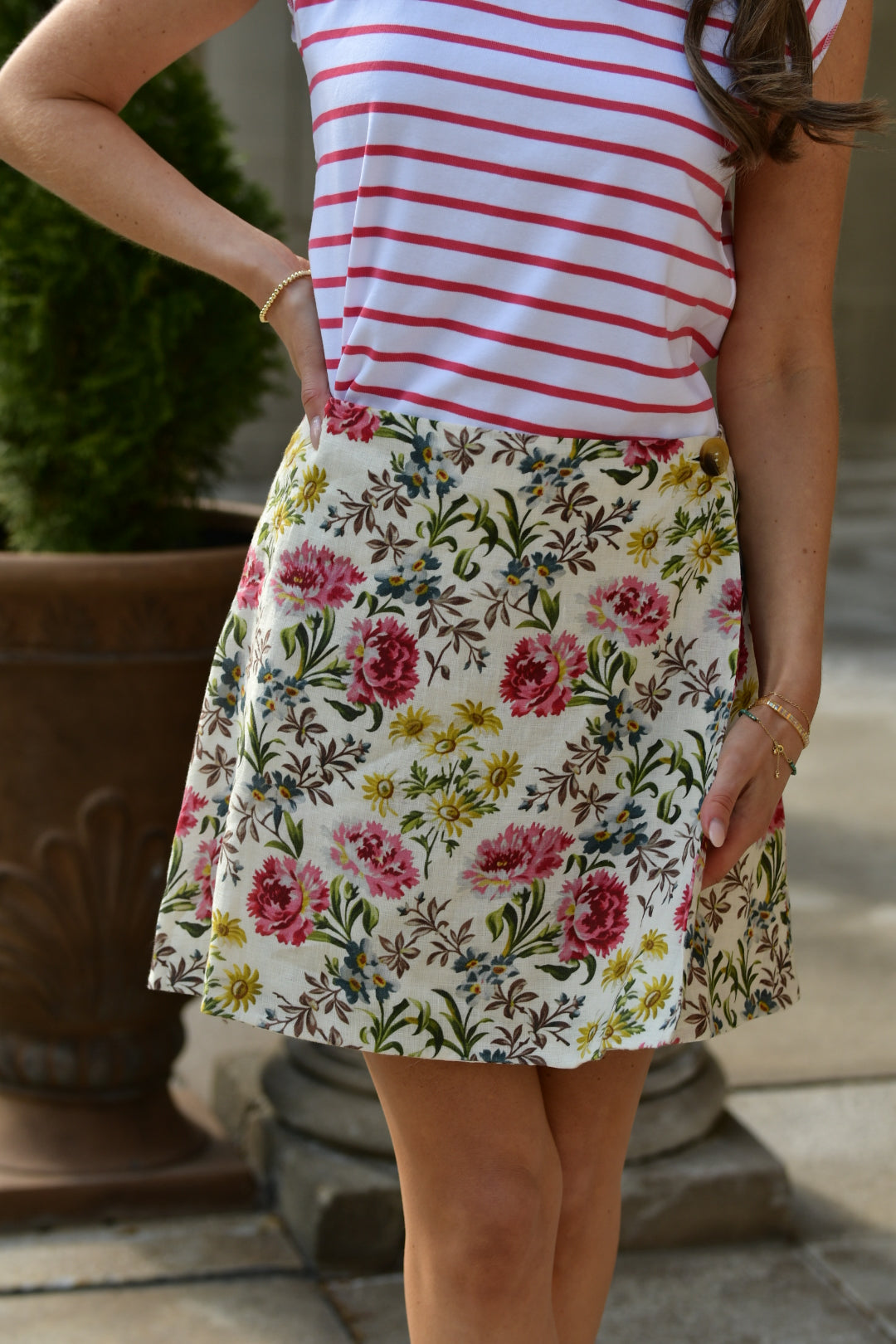 WEST OF FLORAL SKIRT