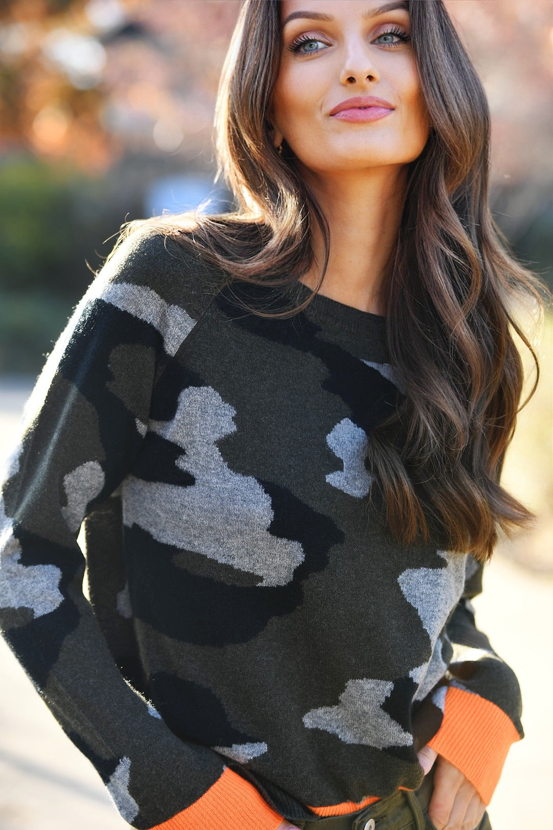 BRODIE CAMO CREW NECK SWEATER