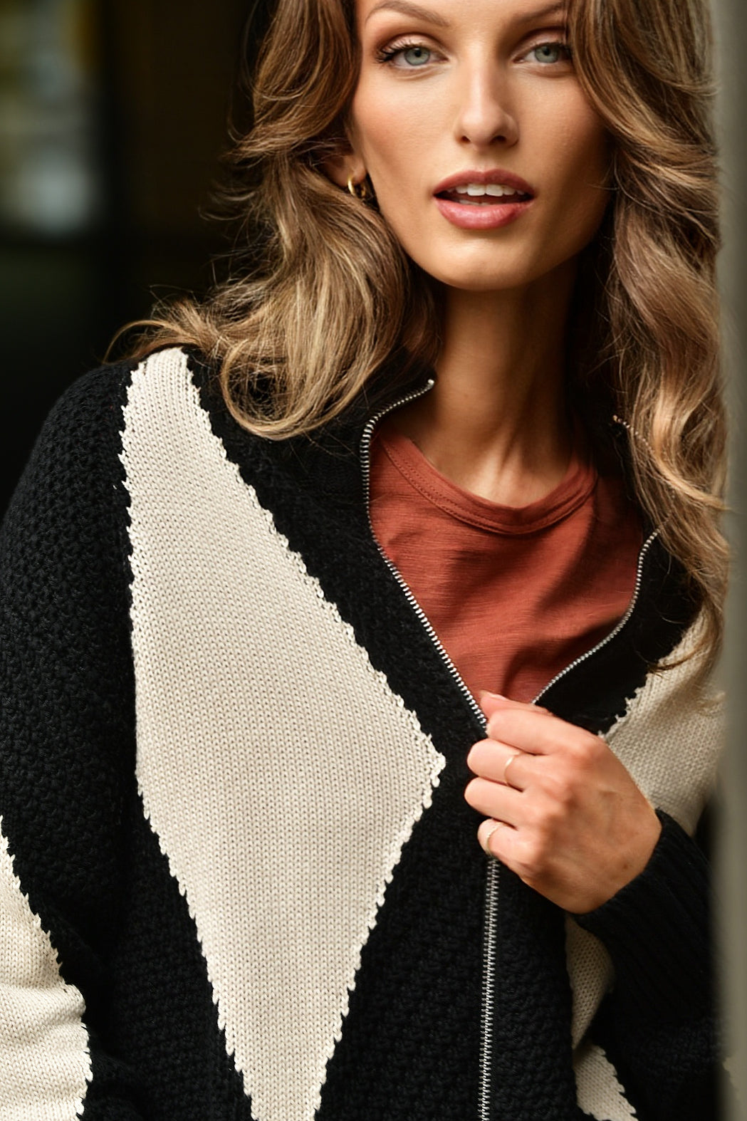 COTTON BY AUTUMN CASHMERE  BLACK ZIP SWEATER