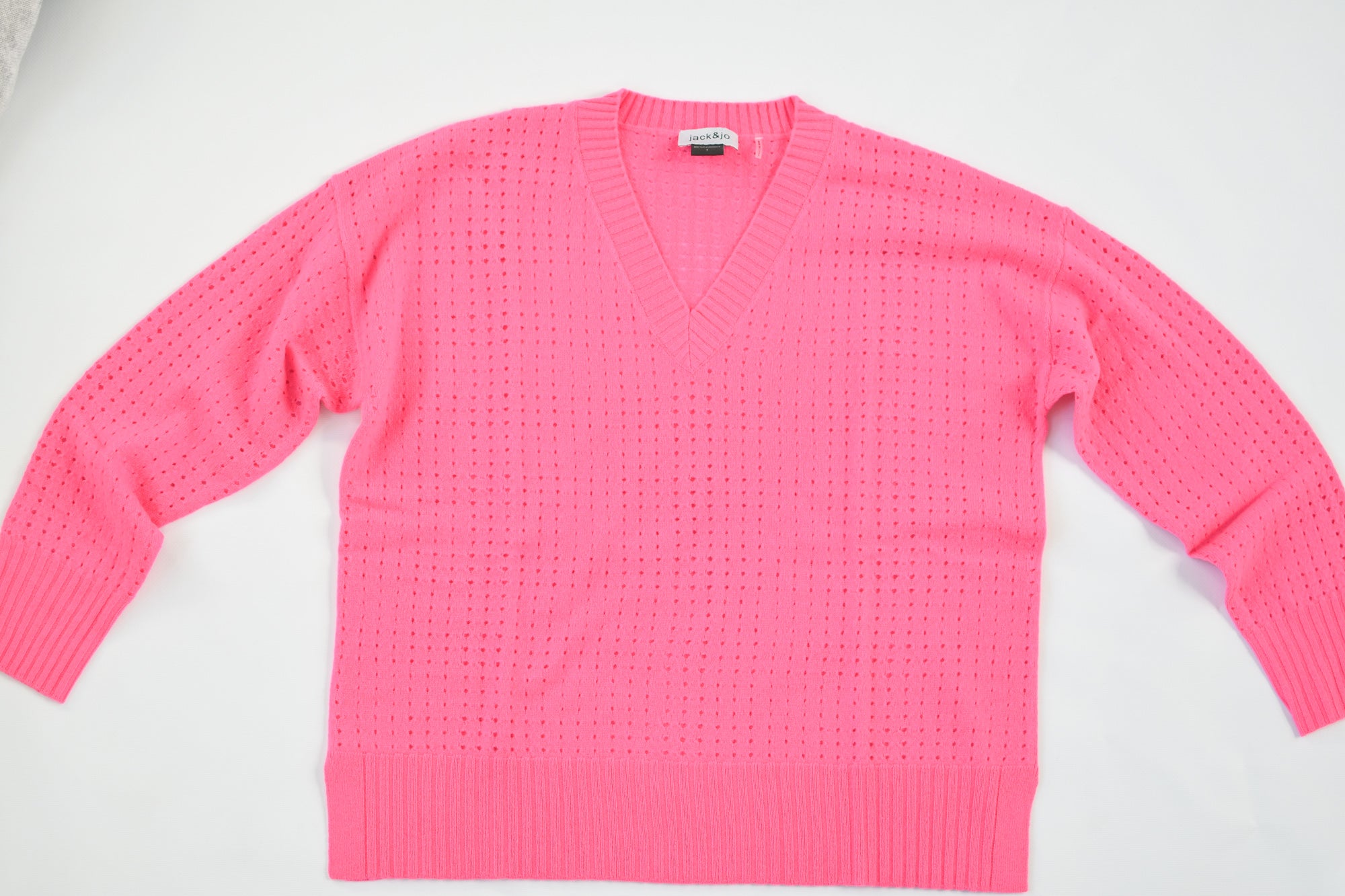 JACK & JO NEON PINK V NECK SWEATER