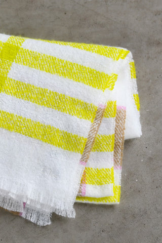 BUZZY PLAID SCARF